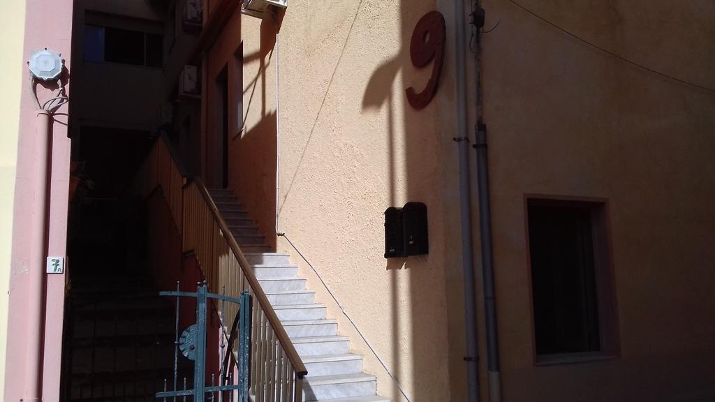 B&B Via Dei Mille 9 Castelsardo Exterior foto